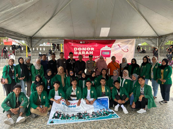 Giatkan Donor Darah Bersama PMI Kabupaten Tanah Datar, KKN Nagari Baringin Universitas Andalas Hadiahkan Medical Check Up Gratis